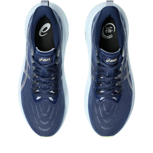 The GT-2000 has a nice ASICS logo right neaer the top of the tongue.