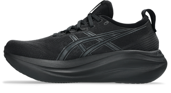Curved lines run through the midsole giving it an aero-dynamic look.