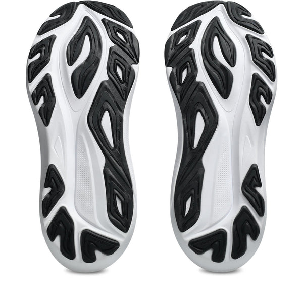 The outsole of this shoe has black rubber to contrast the white rubber of the midsole.