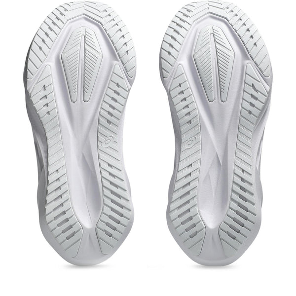 The outsole of the Novablst 5 has rubber around the perimeter  of the shoe and none in the middle.