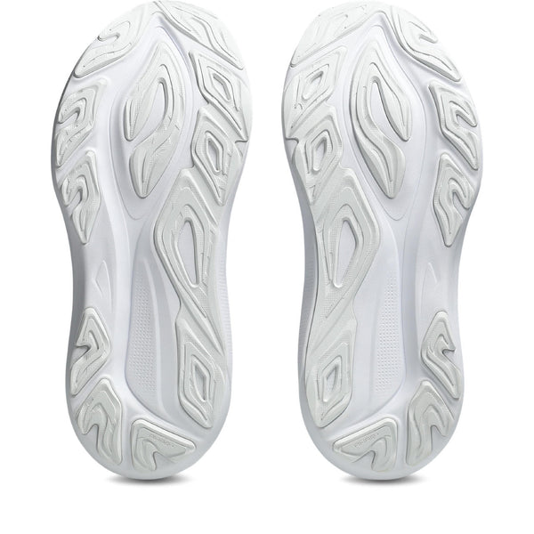 White rubber is used on the outsole.