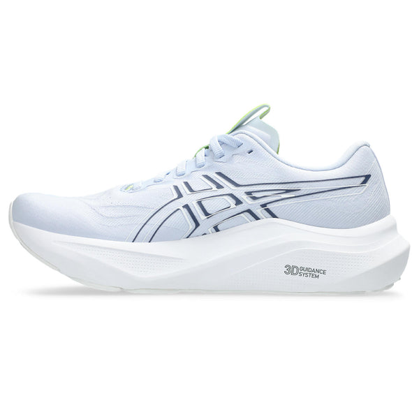 3D Guidance system is printed on the midsole near the heel on the medial side.