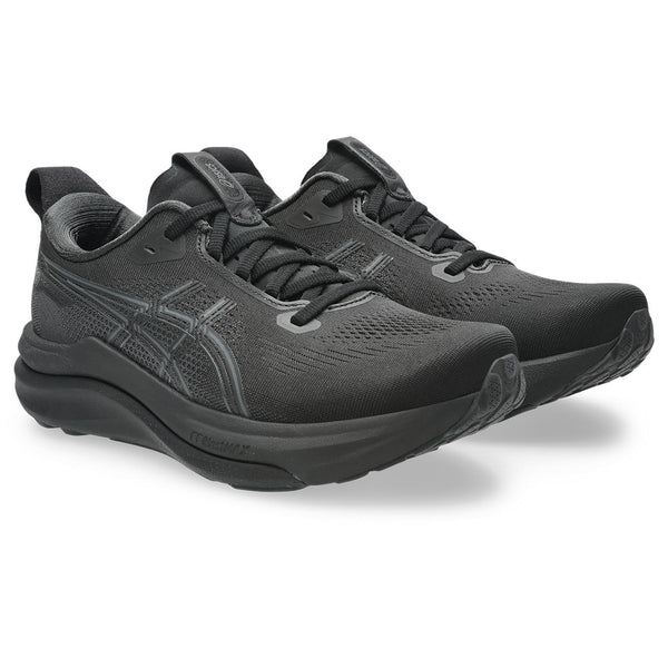 A black ASICS logo is in the middle of the upper on both sides.