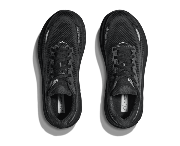 Black laces and insoles are used to match the rest of the shoe.