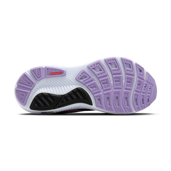 Purple and black rubber is used on the outsole of the shoe.