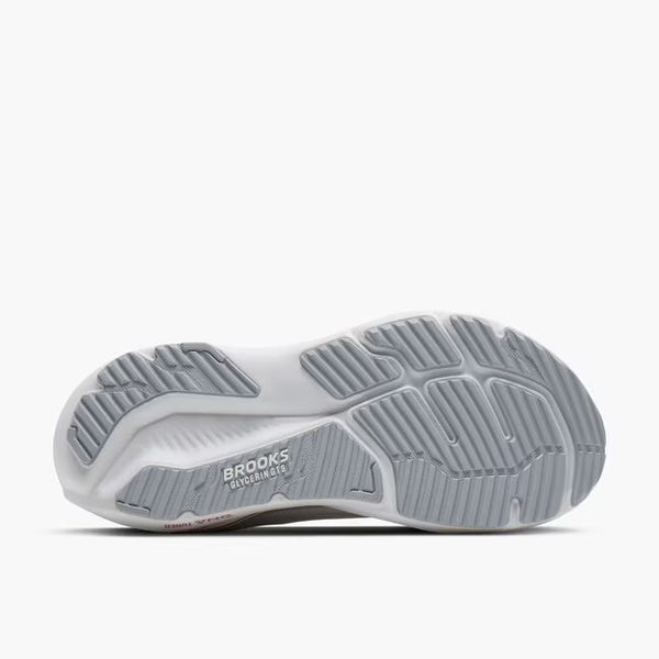Grey rubber is used on the outsole
