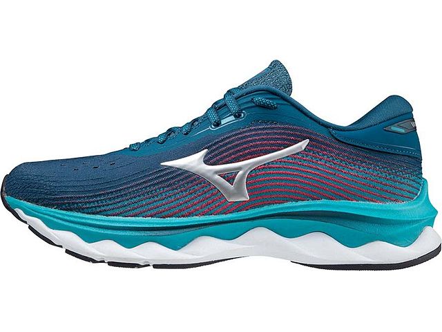 Medial view of the Women's Mizuno Wave Sky 5 in the color Legion Blue / Silver