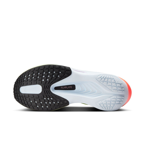 The outsole of the Zoom Fly 6 has the name Flyplate written on it.