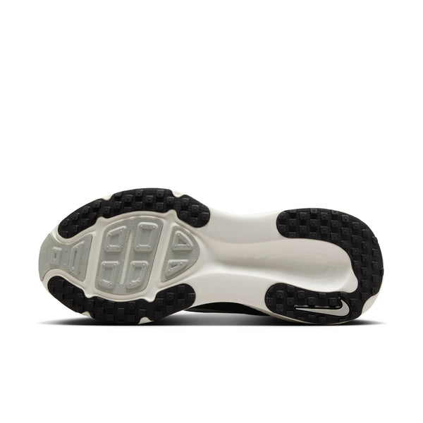 The outsole of the Vomero 18 has just enough rubber provide traction.