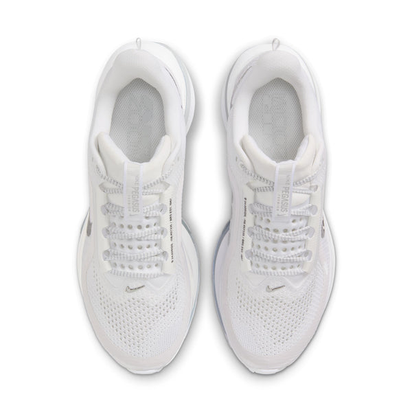 The Nike Pegasus Premium has a very soft and comfortable knit above the toes.