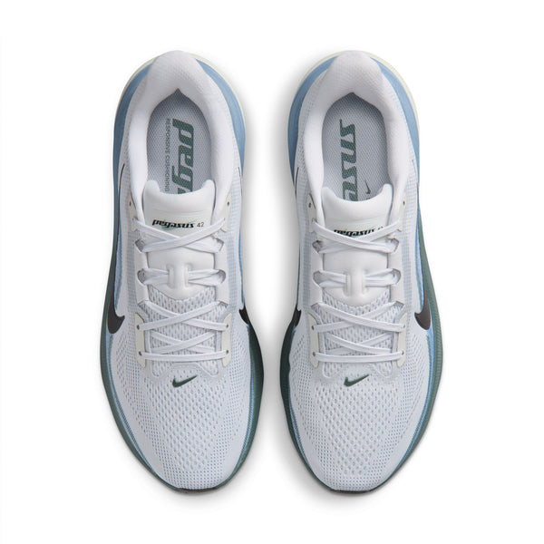 A pair of men's Nike Pegasus 42 from the top down.