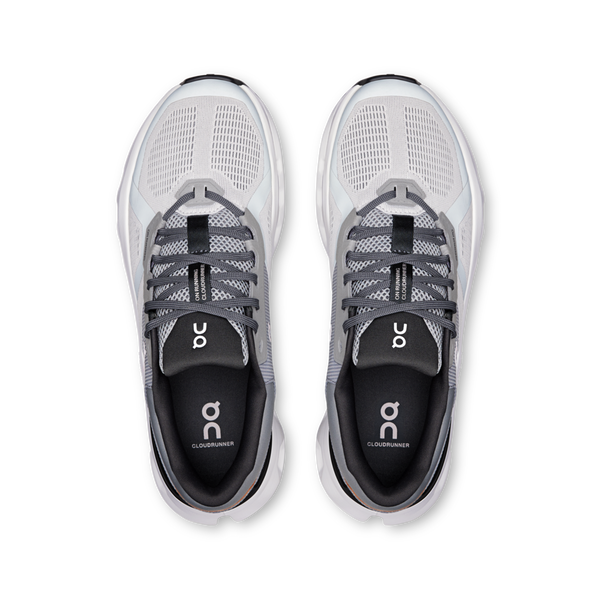 The Cloudrunner 2 has a open mesh above the toes.
