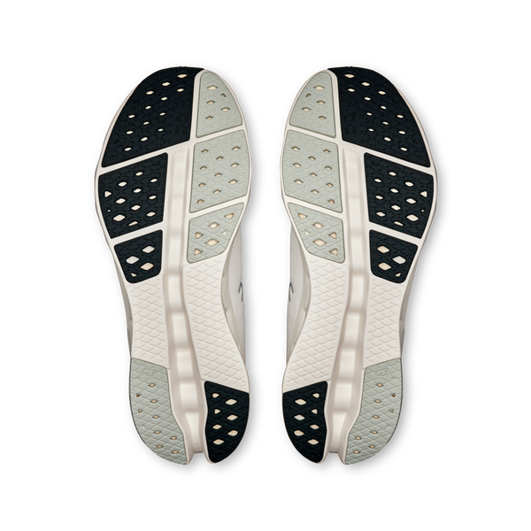 The midsole of the Cloudsurfer 2 running shoes are mostly flat with a little rubber for traction.