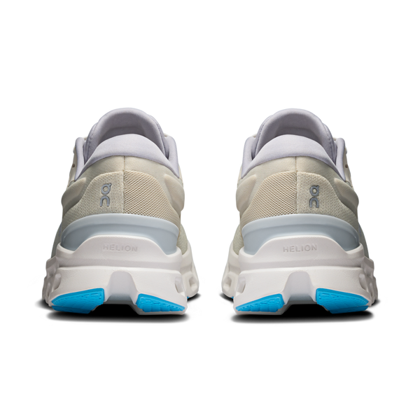The heel area of the Cloudstratus 3 has a unique design.