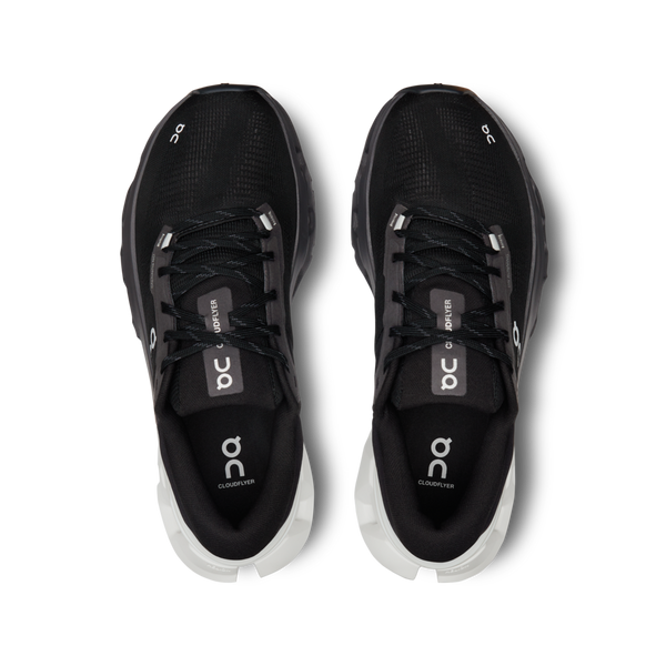 The forefoot shape of the Cloudflyer 5 should fit a wide variety of feet.