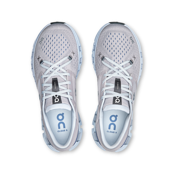The knit of the upper above the toes of the On Cloud X 4 has an open weave that's gret for ventilation.