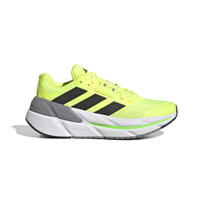 Inspired by the idea of perpetual motion, ADISTAR CS supports runners to reach their long-distance PB and beyond. Built for comfort and support, with a long curve shaped angle across the forefoot, it creates a smooth, consistent rocking motion that helps you onto the next step. Designed with heel strike protection and upper support in mind.