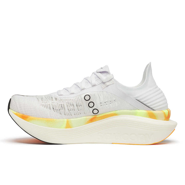 The medial side of the Saucony Endorphin 2 only has 3 dots to represent the Saucony logo.