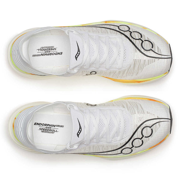 The upper of the Endorphin Elite 2 over the forefoot is extrememly thin and is actaully transparent.