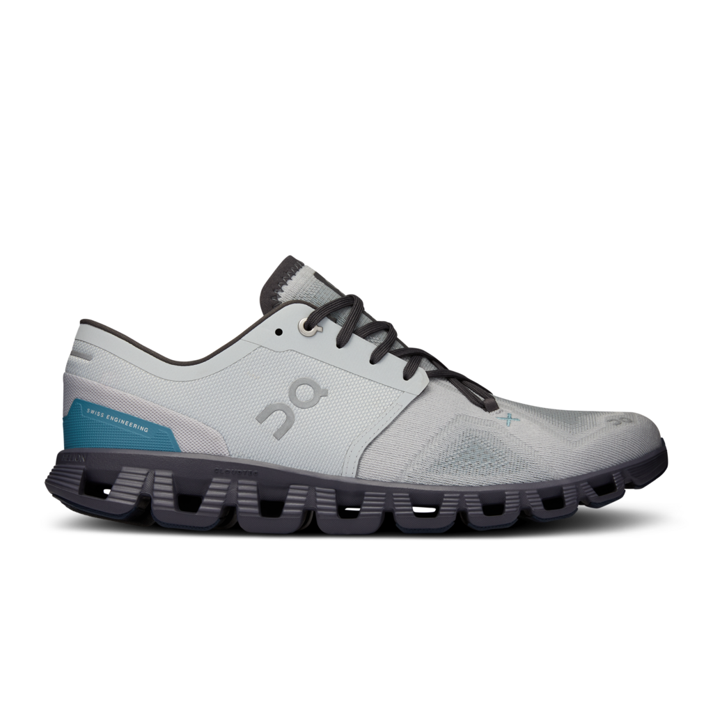 Lateral view of the Men's ON Cloud X 3 in the color Glacier/Iron