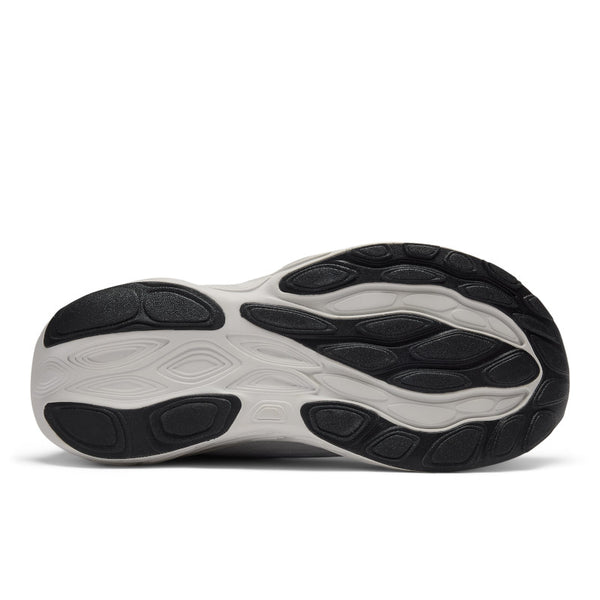 The outsole of the women's 1080 V14 has some soft midsole material that goes right to the floor.