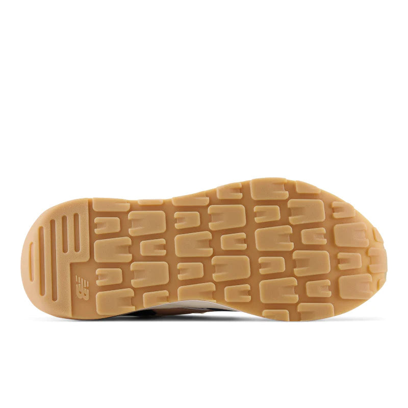 Bottom (outer sole) view of the Men's New Balance 5740 Lifestyle shoe in the color Blue/Black/Peach