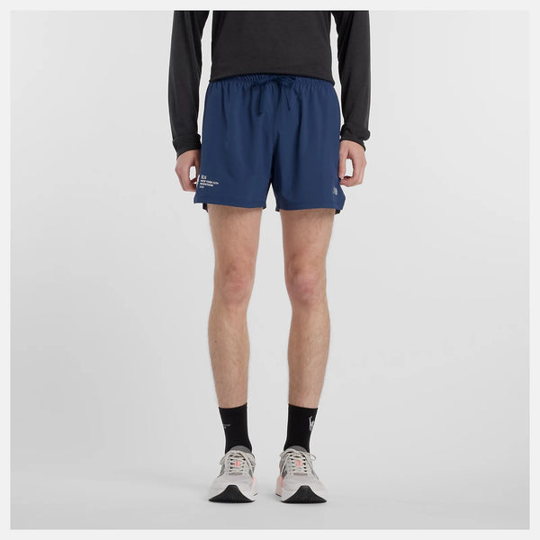 NB Dry fast-drying technology wicks moisture away from your body to help you work out with ease.