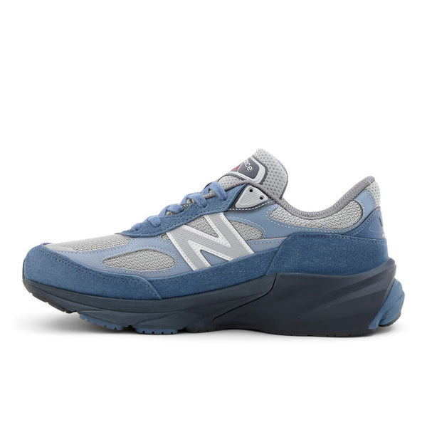 The medial side of a season colorway of teh Nb 990 V6.