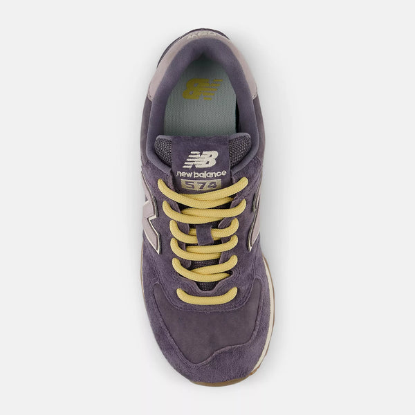 NB lifestyle shoe with a Navy upper adn yellow laces.