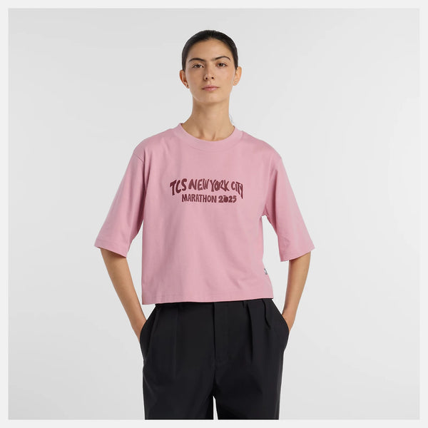 A modern take on a heritage-inspired style, this relaxed tee is designed for easy, everyday wear.