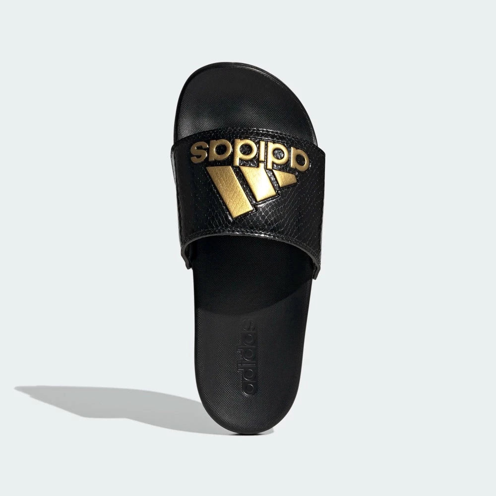 Whether you're heading home from the gym or hanging on the couch with friends, these slides keep your feet wrapped in lightweight comfort