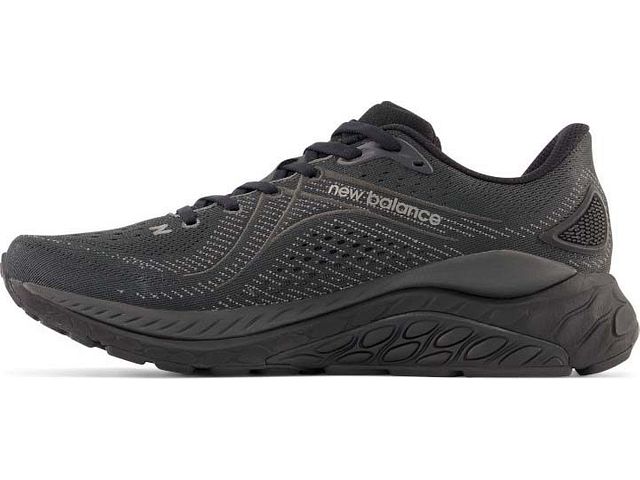 Medial view of the Men's New Balance 860 V13 in the color All Black