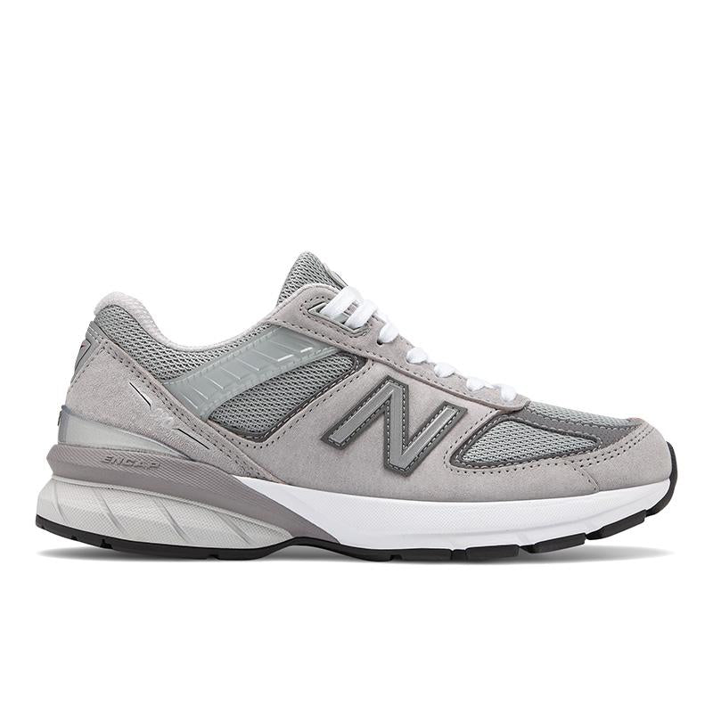 Lateral view of the Women's 990 V5 by New Balance in Grey