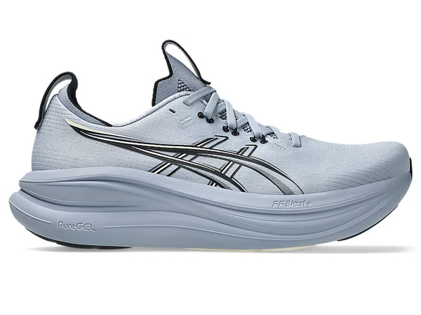 This Nimbus 28 has a light blue upper and midsole. 