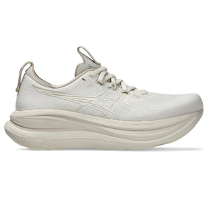 This Nimbus 28 has a cream upper and midsole. 
