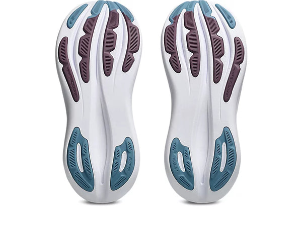 Blue and purple rubber is used on the outsole. 