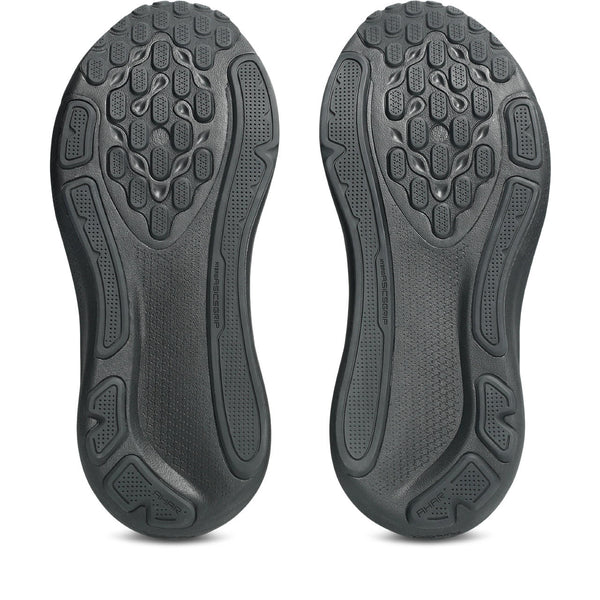 Black rubber is used on the outsole. 