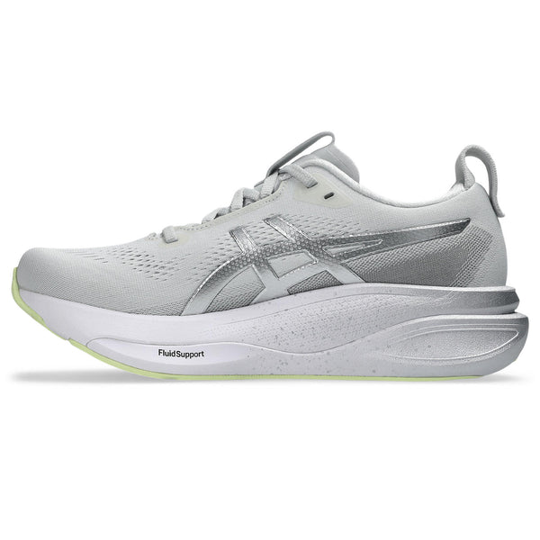 The medial side of the Kayano 33 says Fluid Support.