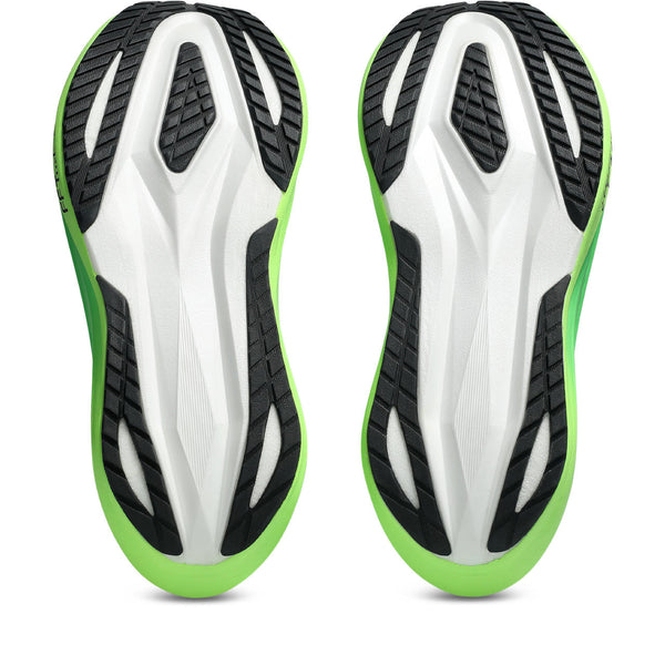 Black rubber is used on the outsole. 