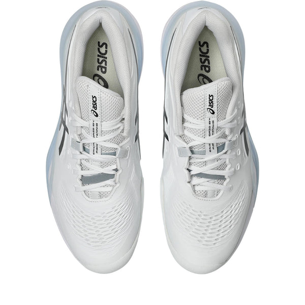 White laces are used to match the upper. 