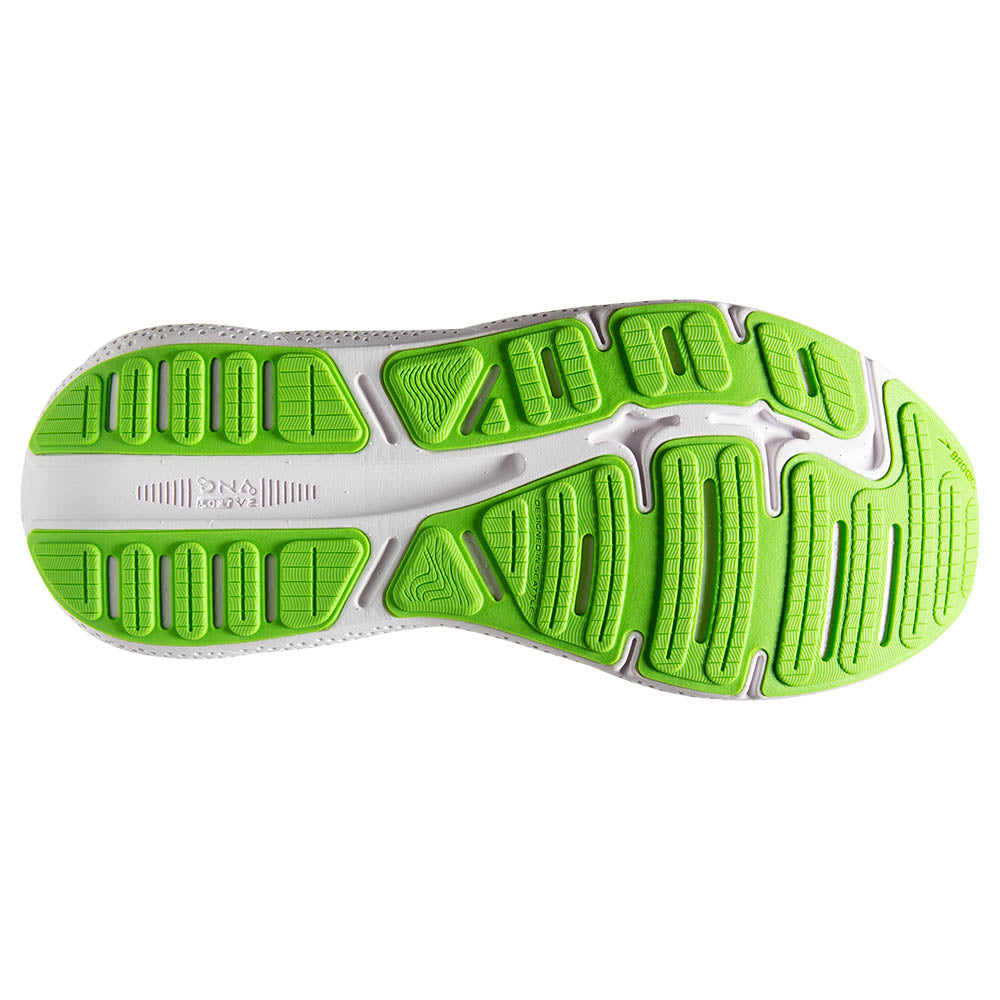The outsole of the Brooks Ghost Max is designed in a way to propel the runner straight forward