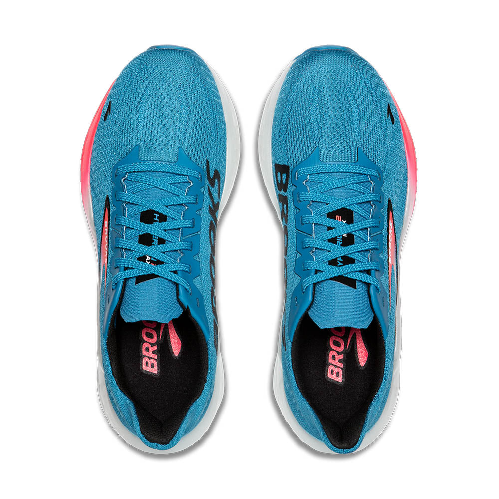 From above the Hyperion Max 2 the flare midsole around the forefoot just sticks out providing the with extra stability