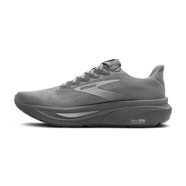 Ridges are carved into the midsole giving it an aerodynamic look. 