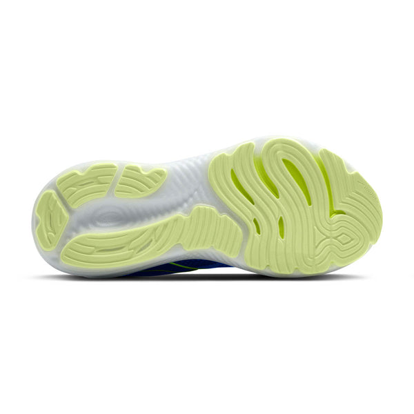 Neon yellow rubber is used on the outsole of the shoe around the toe and heel. 