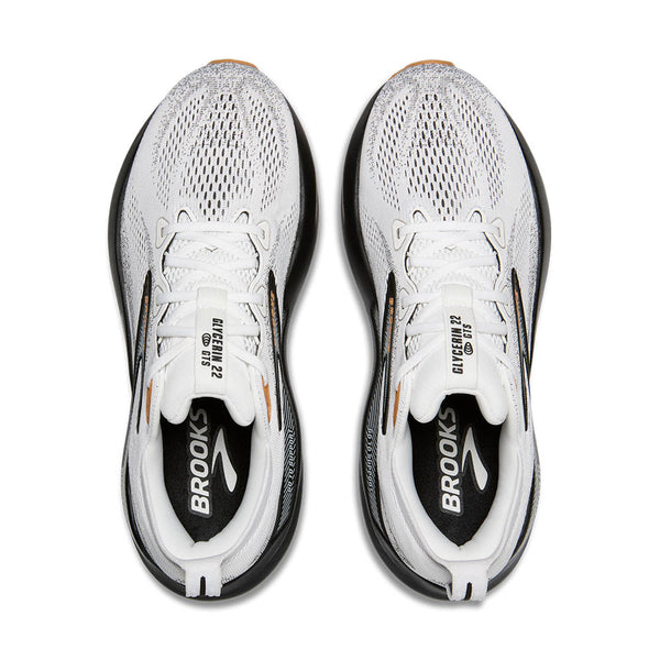 White laces are used to match the base color of the upper. 