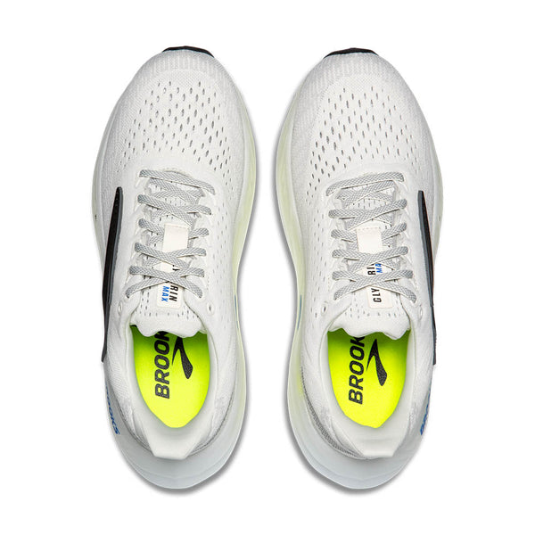 This men's Glycerin Max has white laces to match the upper and bright yellow insoles. 