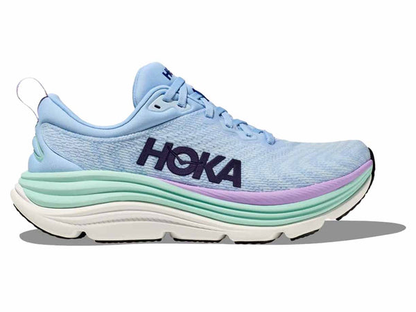 This Gaviota 5 has a light blue upper and a purple, green, and white midsole. 