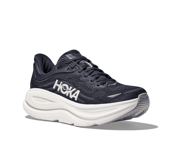 A light grey line runs through the middle of the midsole on the lateral side. 