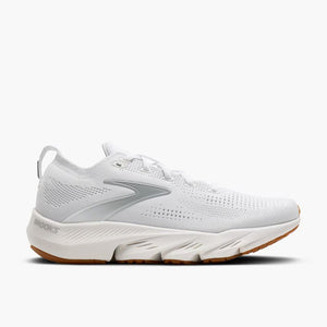 This Glycerin flex has a white upper and white midsole.