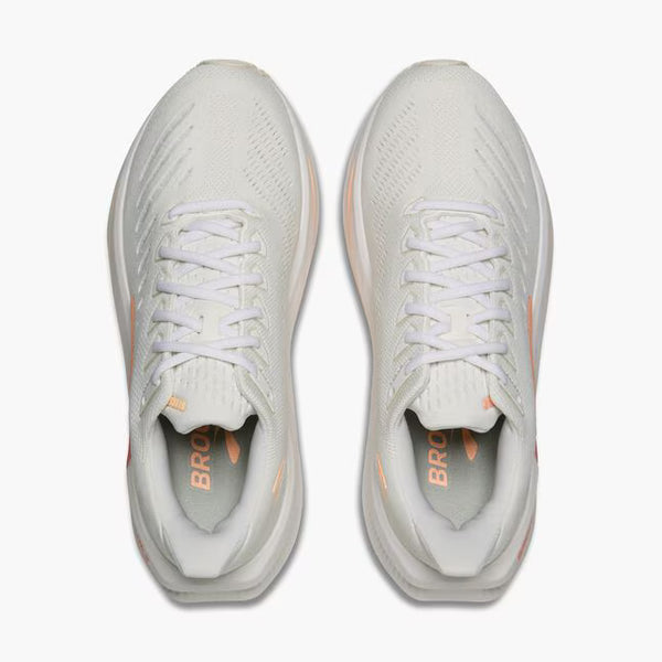White laces are used to match the upper